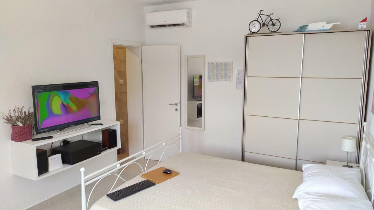 Studio Apartment Luce Marina Extérieur photo